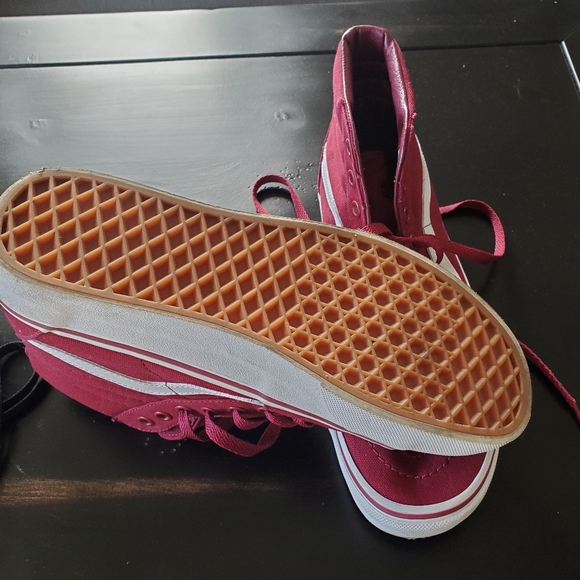 VANS - Picture 4 of 4